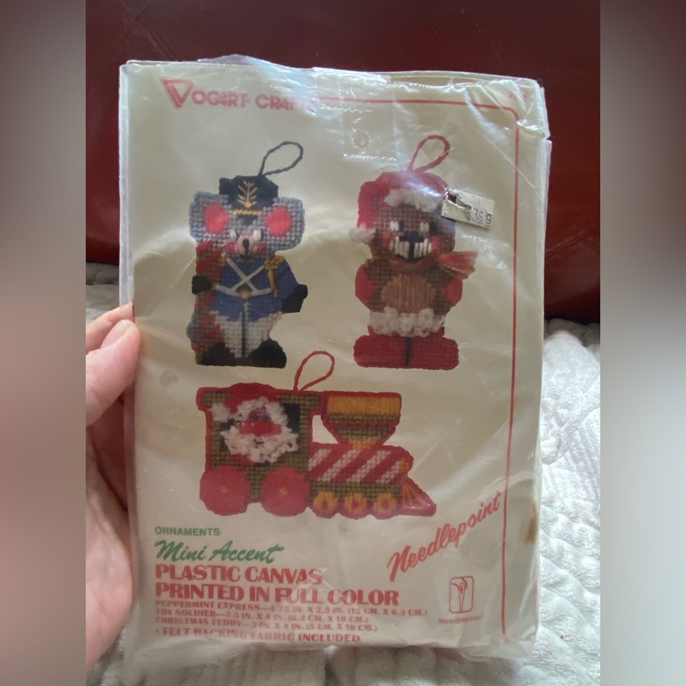 Vogart Crafts Needlepoint Ornament Kit